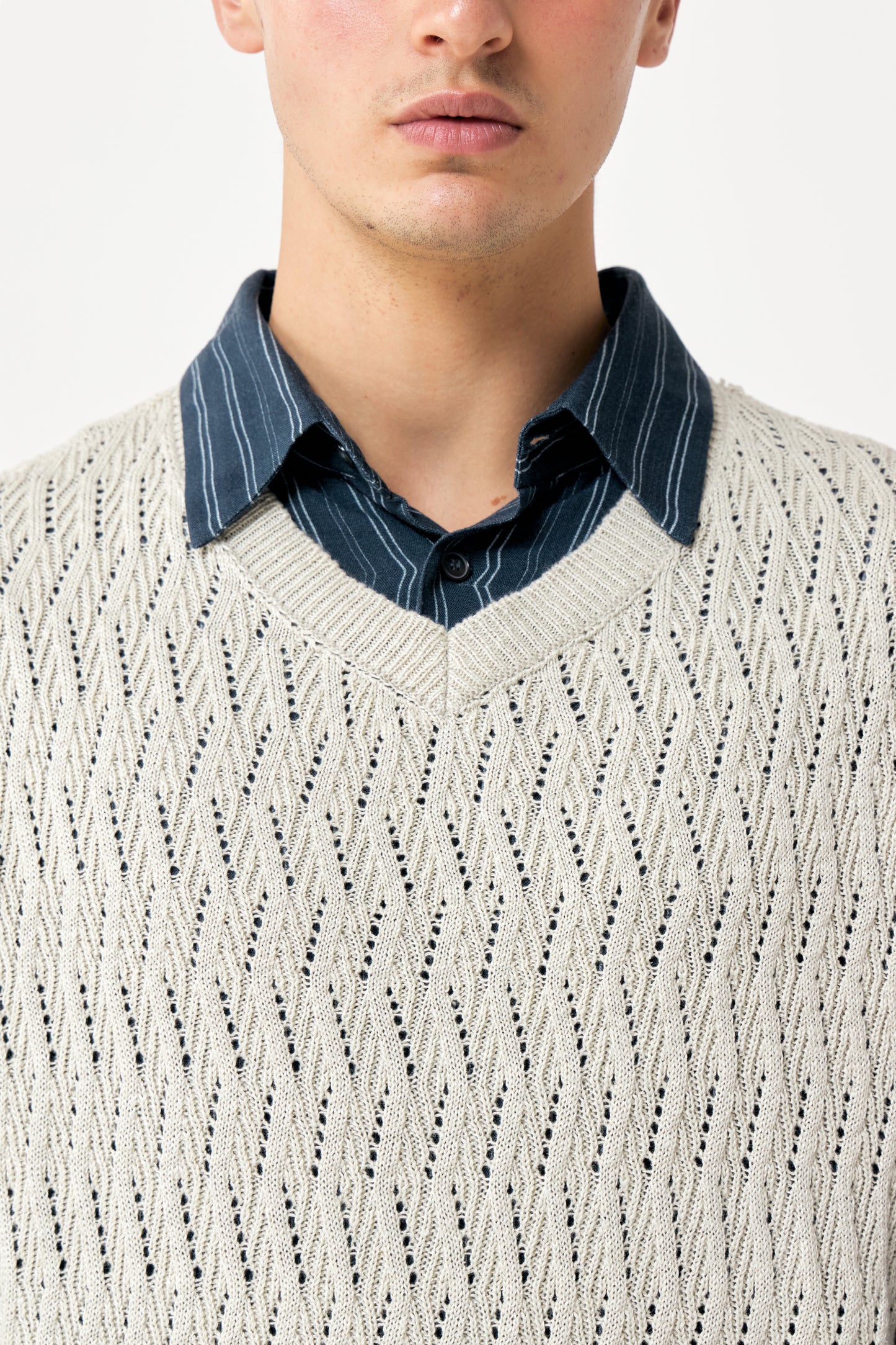 VEST HOLES