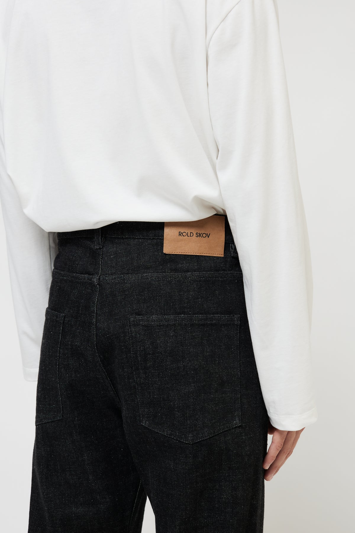 LOOSE BLACK RINSE