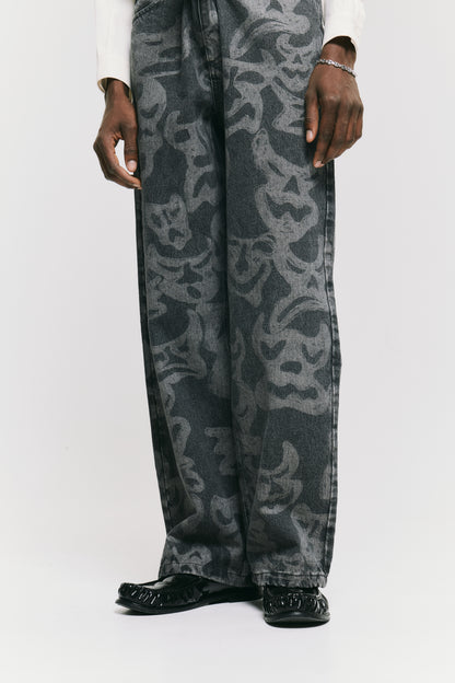 WIDE GREY DEMONS