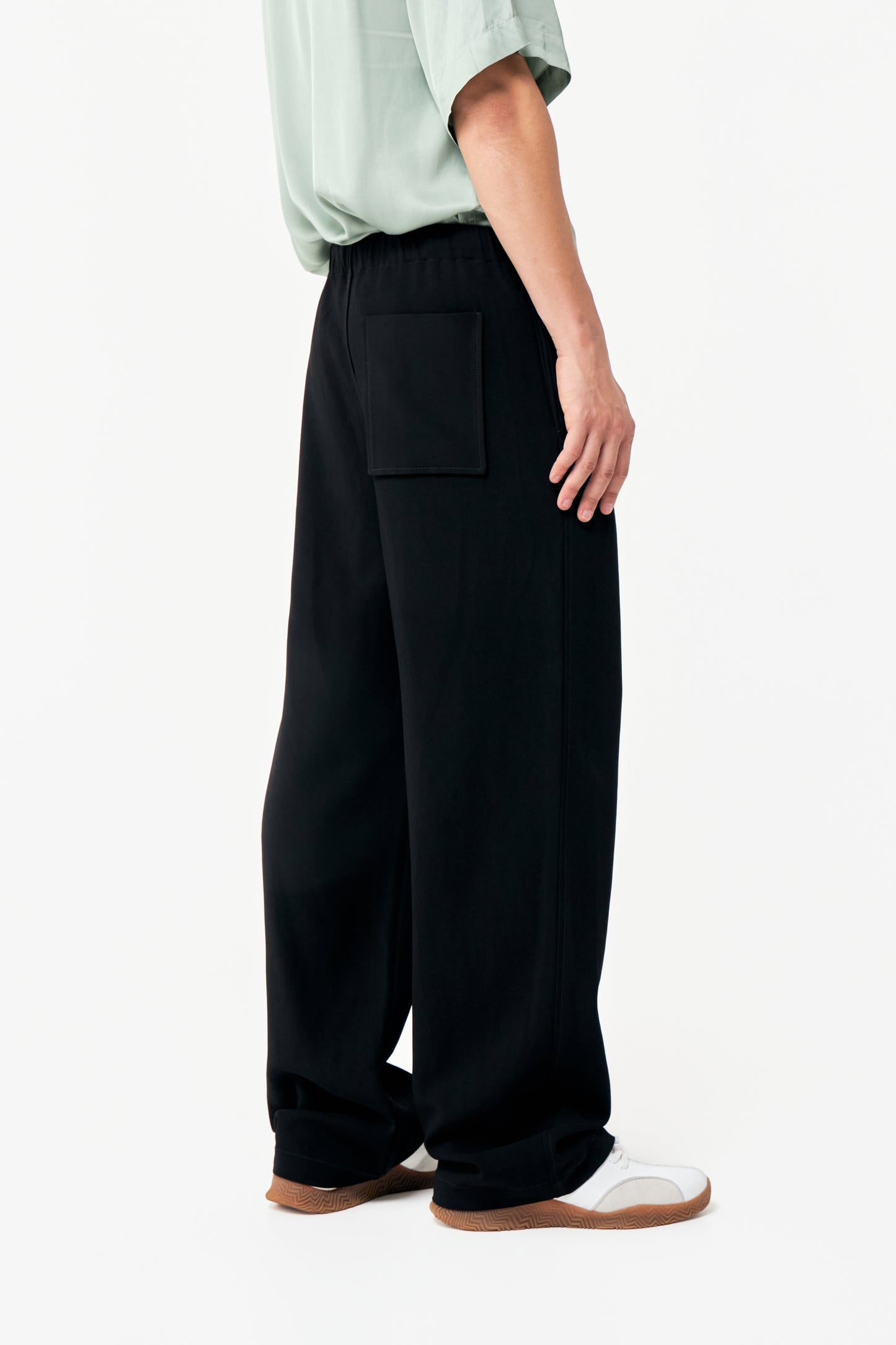 EWELO PANT BLACK