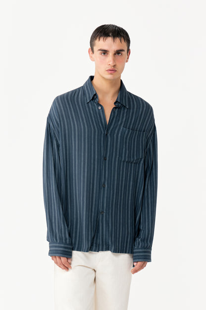 SLIT SHIRT BLUE AND WHITE STRIPES
