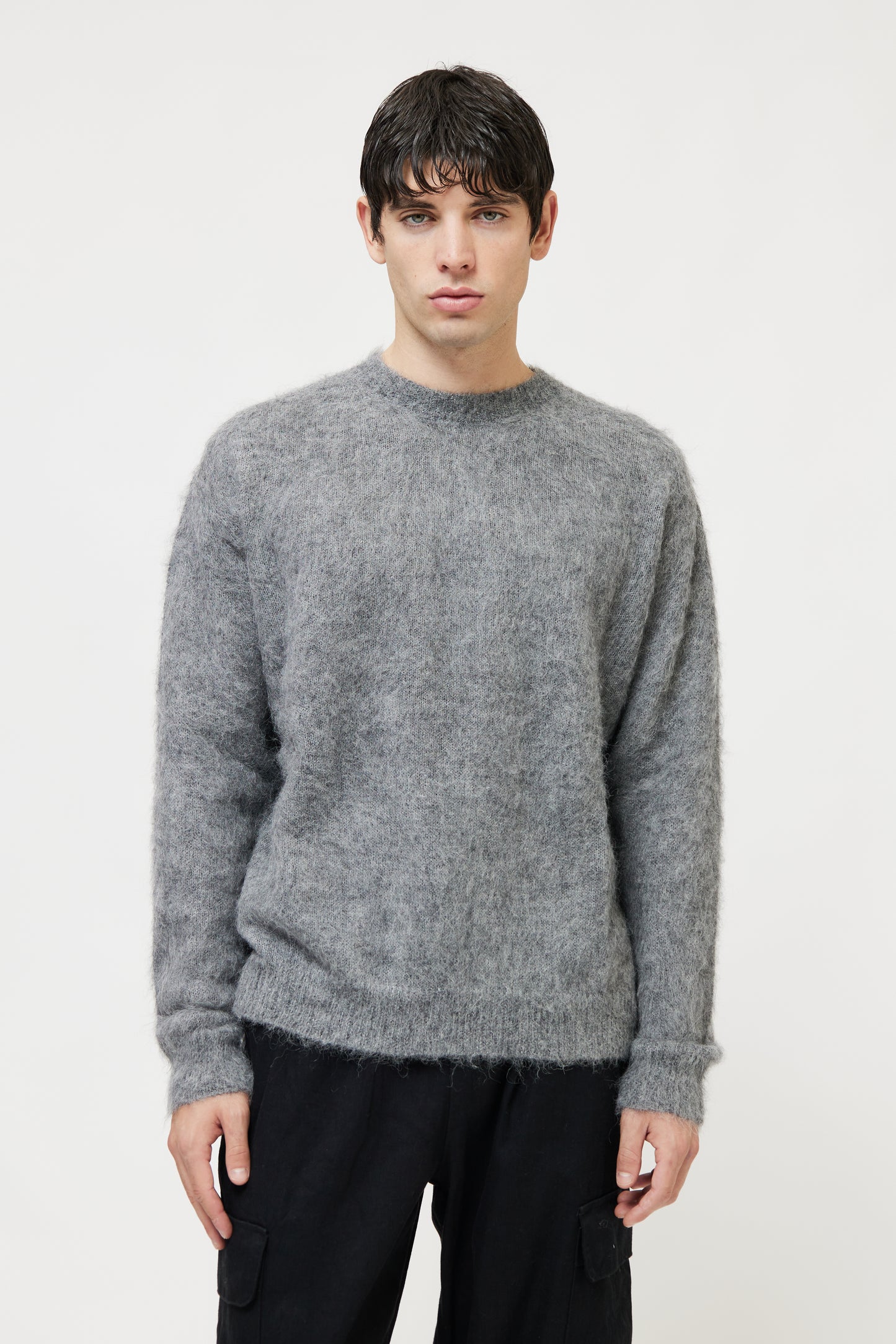 ROUNDNECK GREY